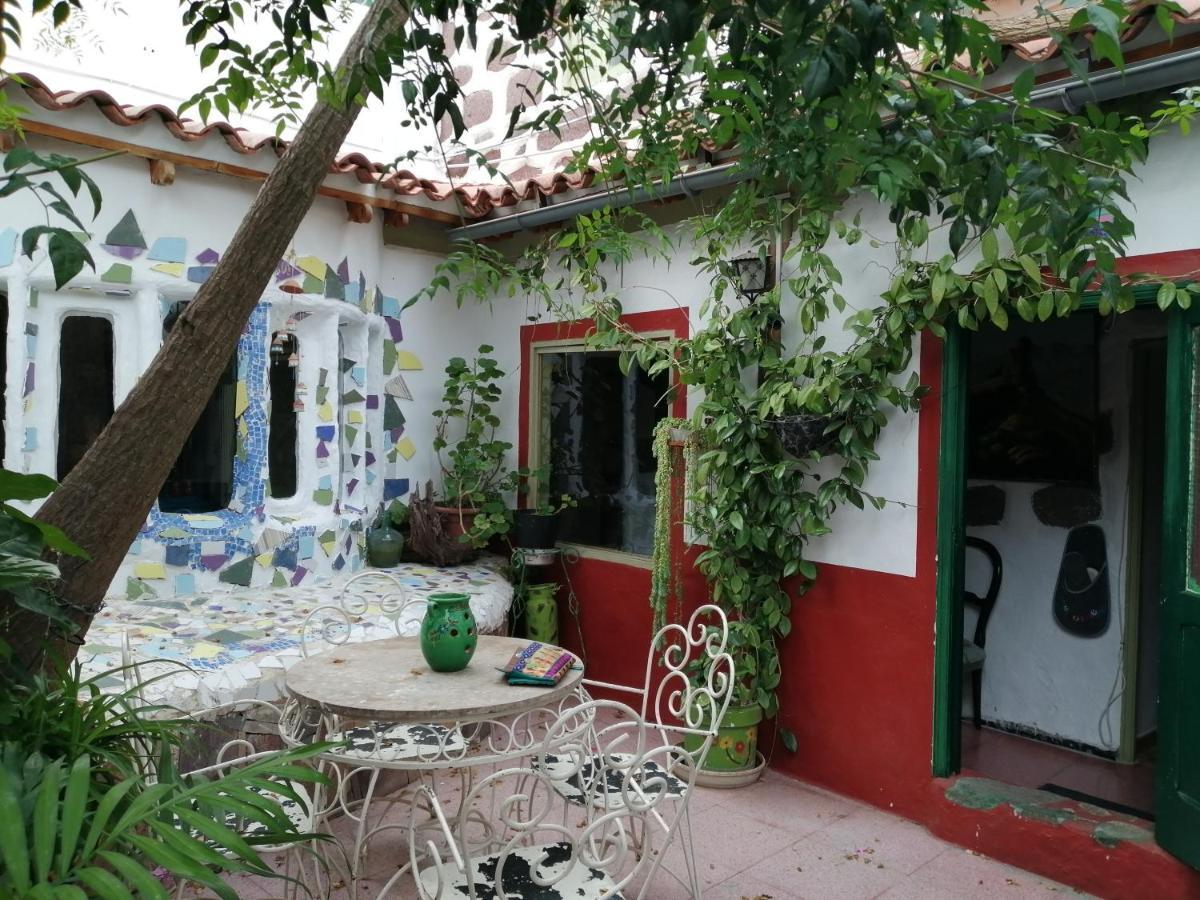 Ecoartejeda Cave House Guest House ภายนอก รูปภาพ